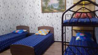 Хостелы Viktoria Hostel Актобе Кровать в общем номере с 4 кроватями-4